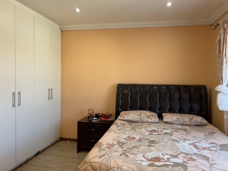 3 Bedroom Property for Sale in Hillcrest Heights Western Cape